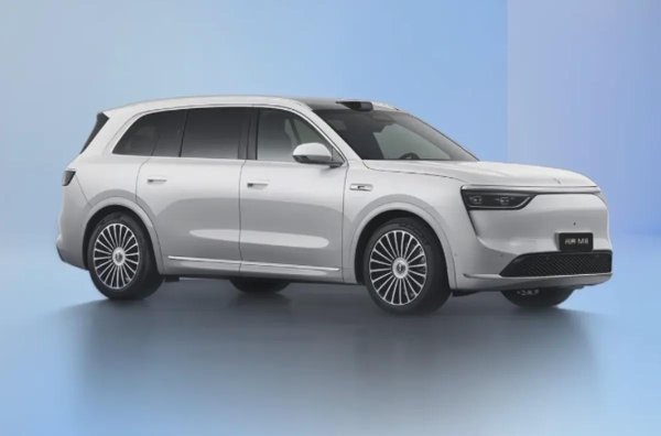 速盈策略 705km续航/华为ADS 4.0 问界M8纯电版官宣8月上市